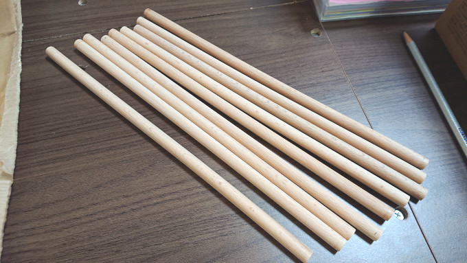 欅の丸棒 直径10MM 長さ30CM 10本入