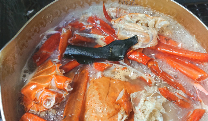 お鍋に途中から昆布を入れたところ