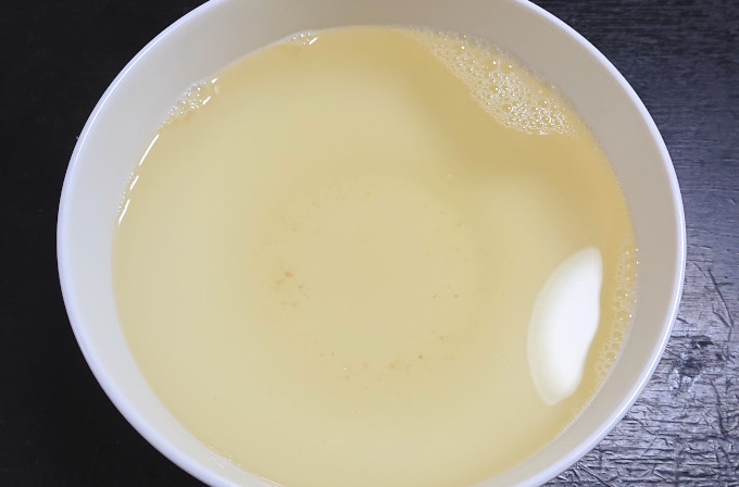 別皿に移したお出汁