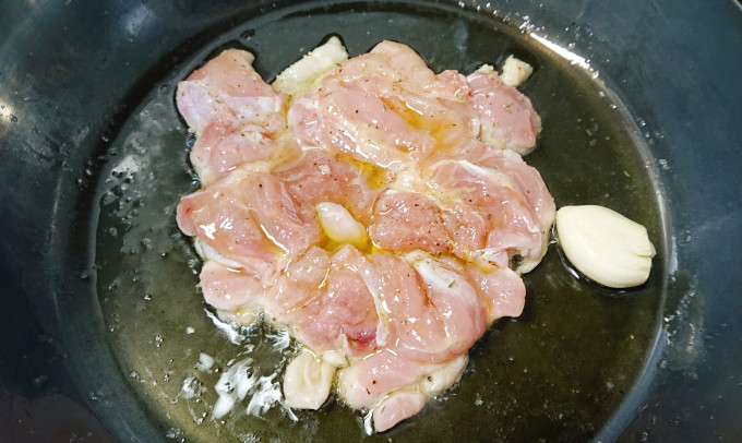アロゼした鶏モモ肉