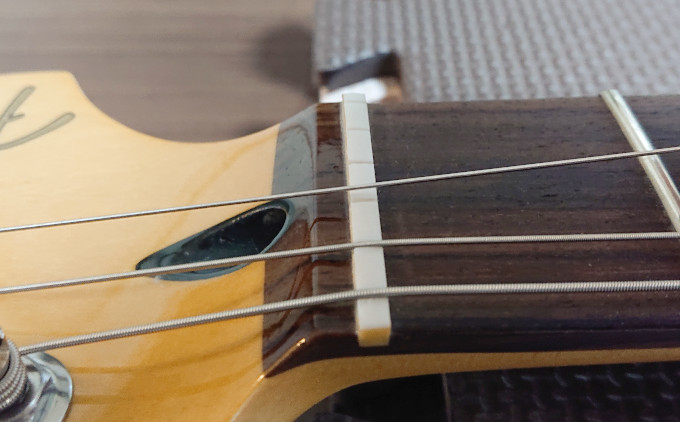 Freedom Custom Guitar Research FCGR シリコングリス 塗布