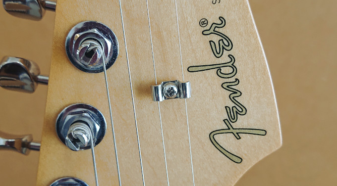 Fender ストラトキャスター テンションピン