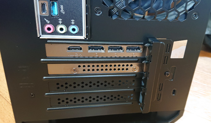 G TUNE DG-A7G60　背面