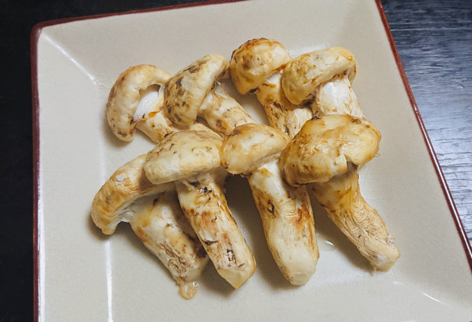 輸入マツタケの焼き松茸