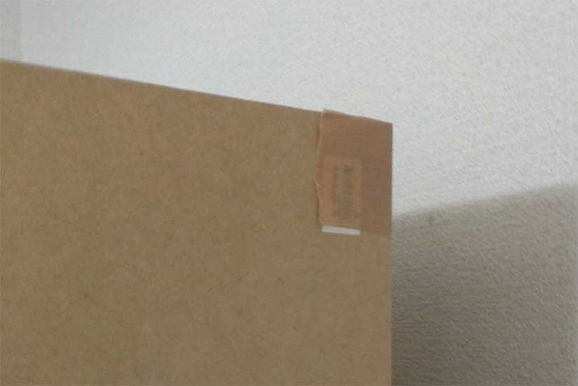 MDFボードをガムテープで仮留め